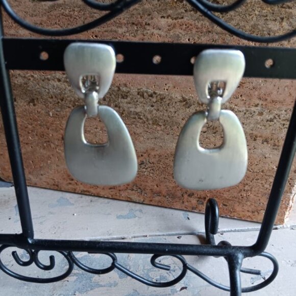 Vintage Jewelry - Vintage White Gold-Plated Silver Clip on Earrings